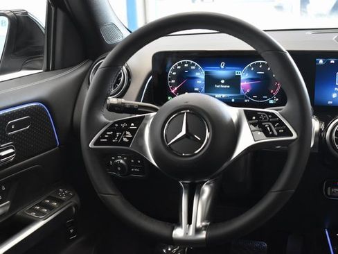 New 2025 Mercedes-Benz GLB 250 4MATIC image 25