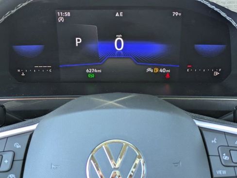 Certified 2023 Volkswagen Tiguan SE FWD image 30