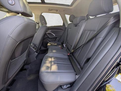 New 2025 Audi Q5 Premium Plus image 17