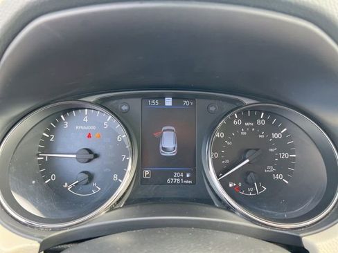 Used 2022 Nissan Rogue Sport SL w/ Premium Package image 11