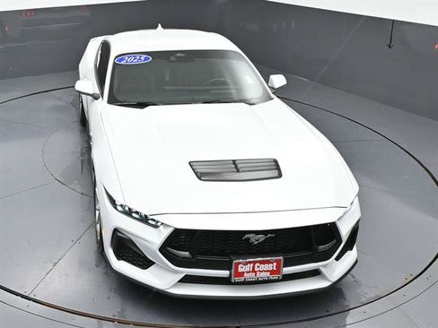 Used 2025 Ford Mustang GT Premium RWD image 35