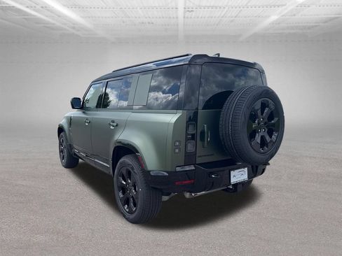 New 2026 Land Rover Defender 110 X-Dynamic SE AWD/4WD image 3