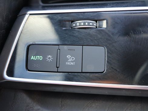 Used 2025 Audi Q7 3.0T Premium Plus w/ Premium Plus Package AWD/4WD image 21