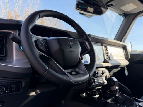 New 2025 Ford Bronco Outer Banks w/ Sasquatch Package image 16