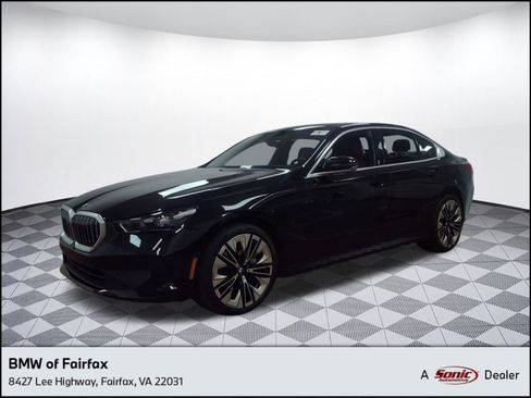 Certified 2025 BMW 540i xDrive image 1