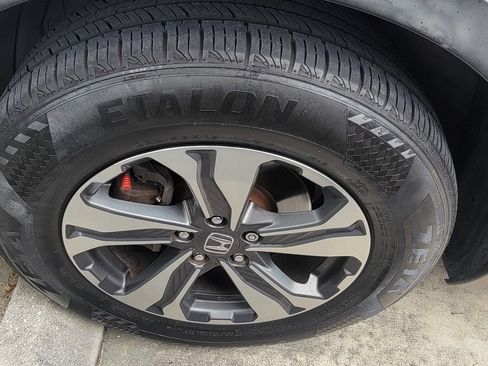 Used 2018 Honda CR-V LX image 10