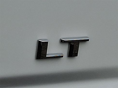 Used 2024 Chevrolet Silverado 3500 LT image 29