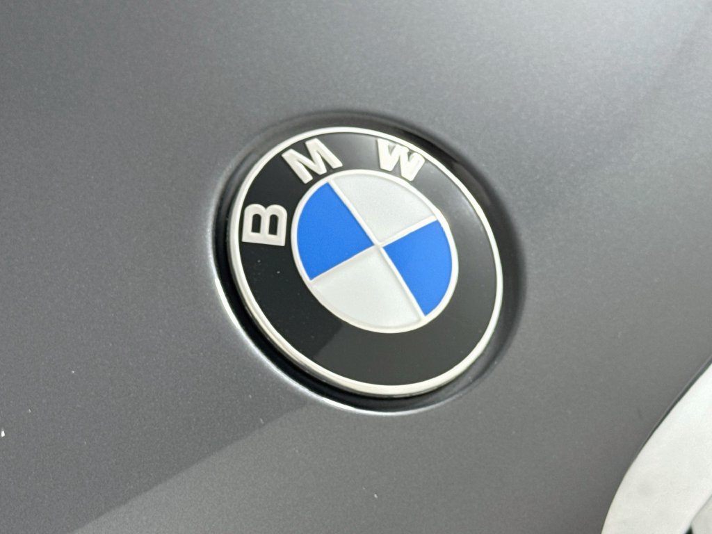 Used 2021 BMW X6 xDrive40i AWD/4WD image 11