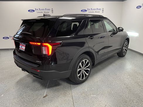 Used 2025 Ford Explorer ST-Line image 6