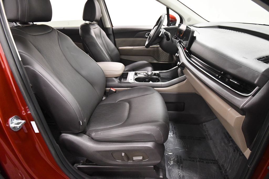 Certified 2026 Kia Carnival EX FWD image 19