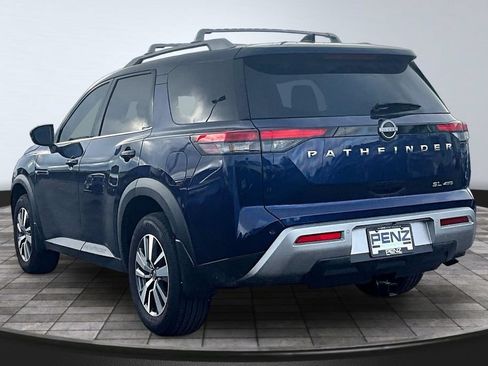 Used 2025 Nissan Pathfinder SL AWD/4WD image 4