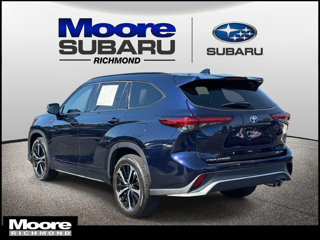 Used 2021 Toyota Highlander XSE AWD/4WD image 6