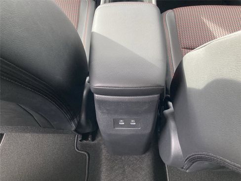 New 2026 Nissan Kicks SR image 23