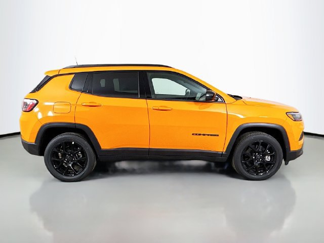New 2026 Jeep Compass Latitude AWD/4WD image 8