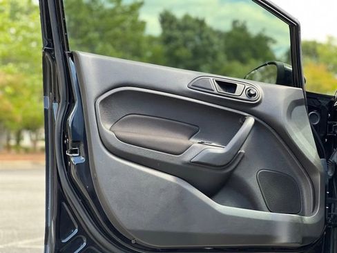 Used 2019 Ford Fiesta SE FWD image 9