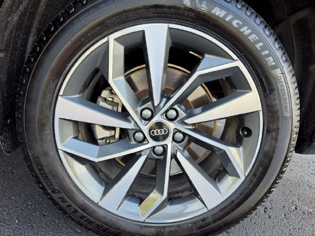 Used 2023 Audi Q5 2.0T Premium w/ Convenience Package AWD/4WD image 24