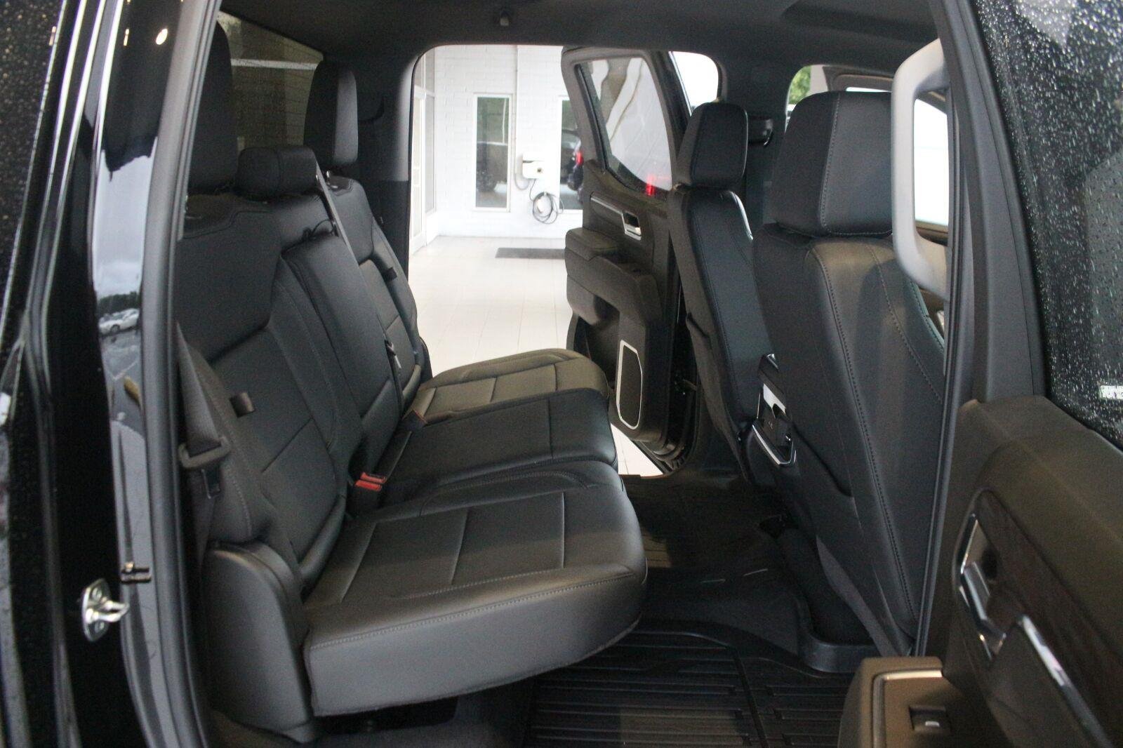 Used 2026 GMC Sierra 1500 SLT w/ SLT Premium Package RWD image 29