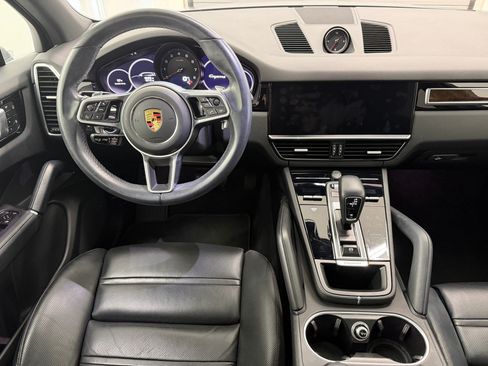 Certified 2023 Porsche Cayenne AWD/4WD image 29