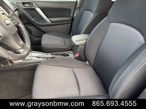 Used 2016 Subaru Forester 2.5i Premium AWD/4WD image 10