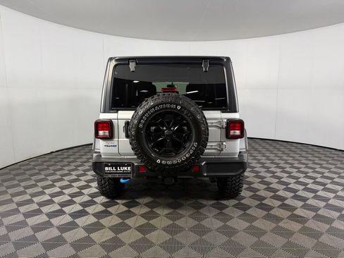 Used 2023 Jeep Wrangler Unlimited AWD/4WD image 9