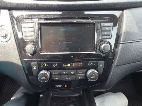 Used 2020 Nissan Rogue SV AWD/4WD image 11