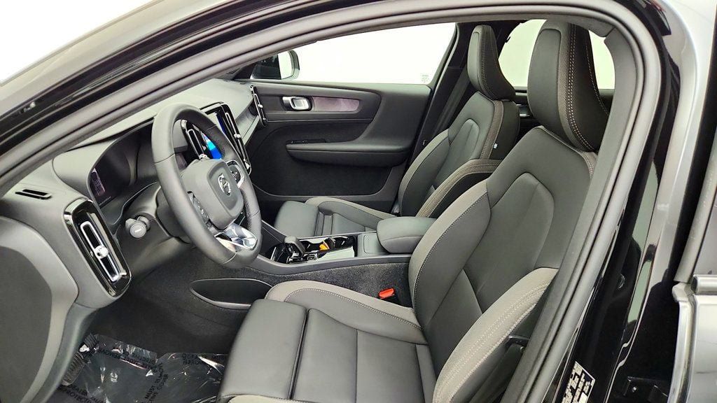 Used 2023 Volvo C40 P8 Recharge Plus w/ Climate Package AWD/4WD image 13