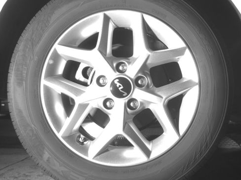 Used 2025 Kia Soul LX w/ LX Technology Package image 15