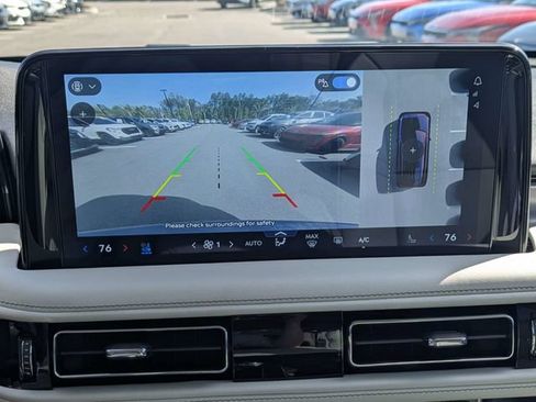 Used 2025 Lincoln Aviator 2WD image 22
