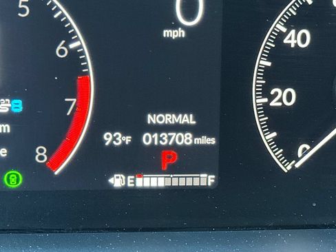 Used 2025 Honda Pilot Touring image 25