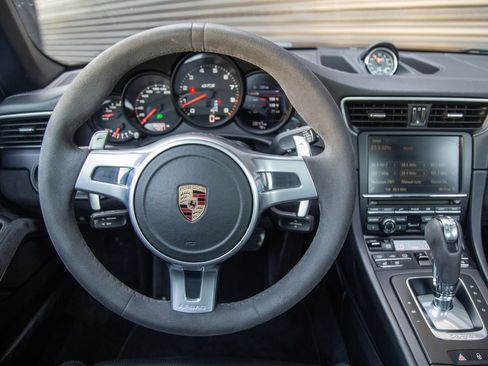 Certified 2016 Porsche 911 Targa 4 GTS AWD/4WD image 14