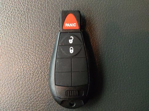 Used 2019 RAM 1500 Big Horn image 32