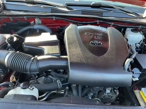 Used 2017 Toyota Tacoma TRD Off-Road image 41