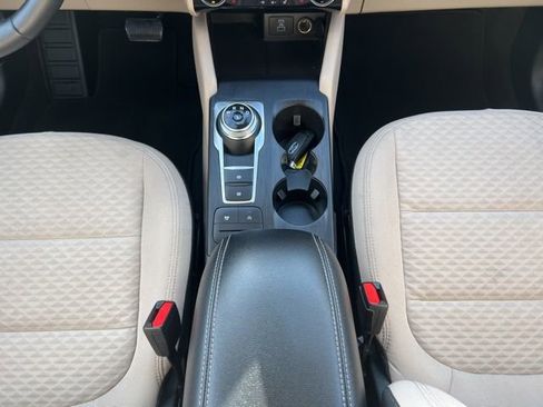 Used 2022 Ford Escape SE w/ Convenience Package image 23