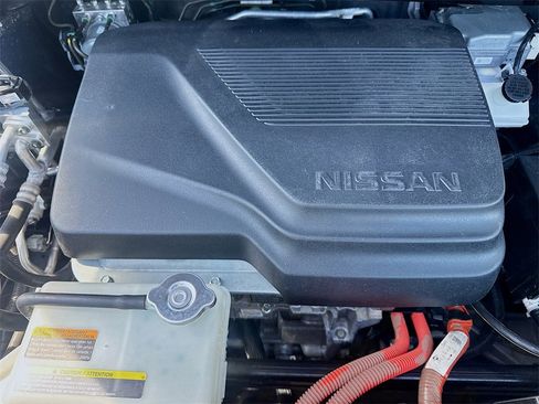 Used 2023 Nissan Leaf SV Plus image 32