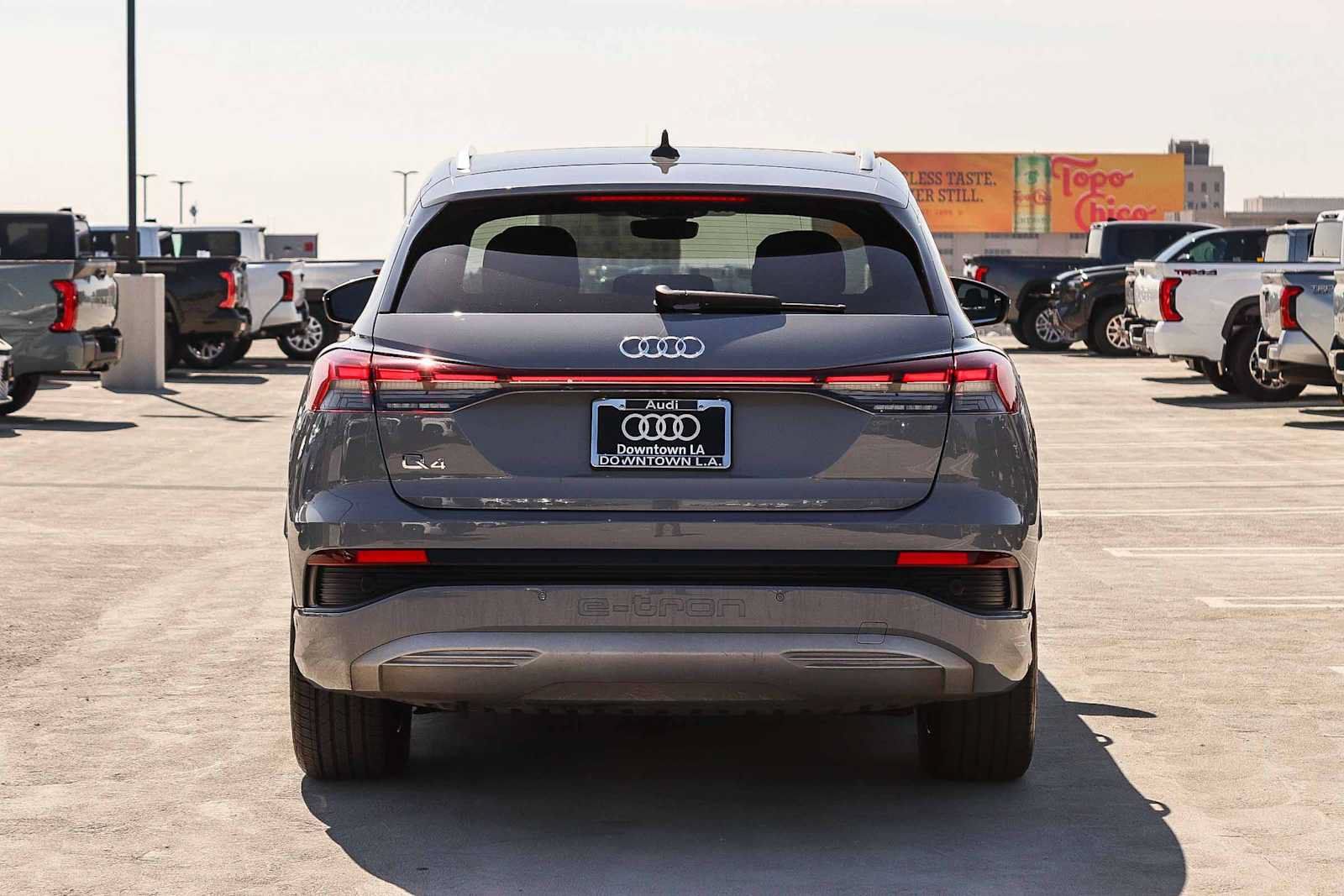Used 2023 Audi Q4 e-tron Premium Plus w/ Premium Plus RWD image 5