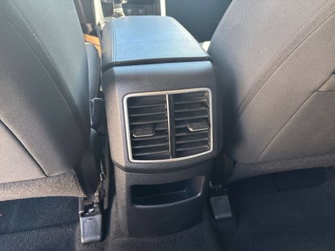 Used 2025 Kia Sportage LX AWD/4WD image 23