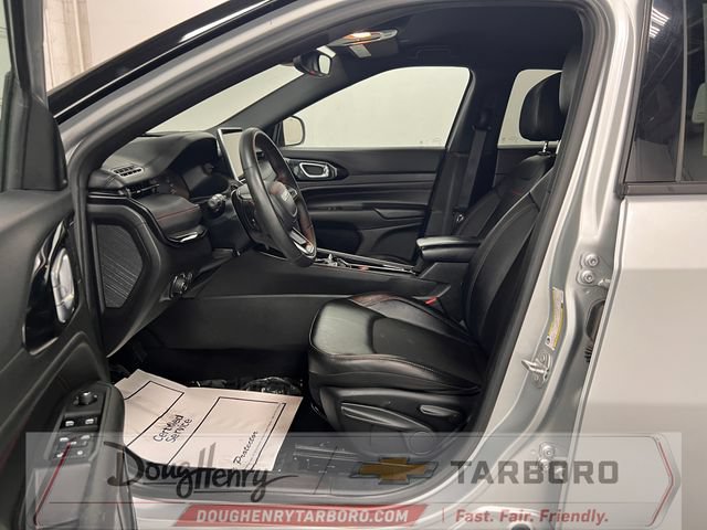 Used 2025 Jeep Compass Trailhawk AWD/4WD image 29