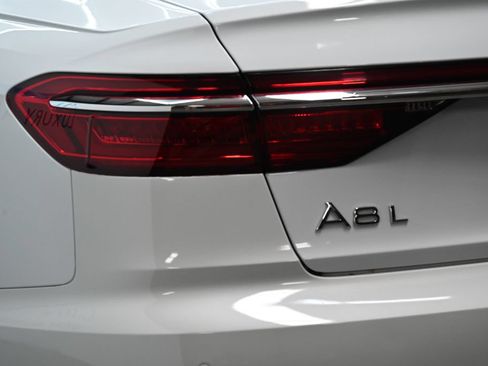 Used 2021 Audi A8 L 3.0T AWD/4WD image 12