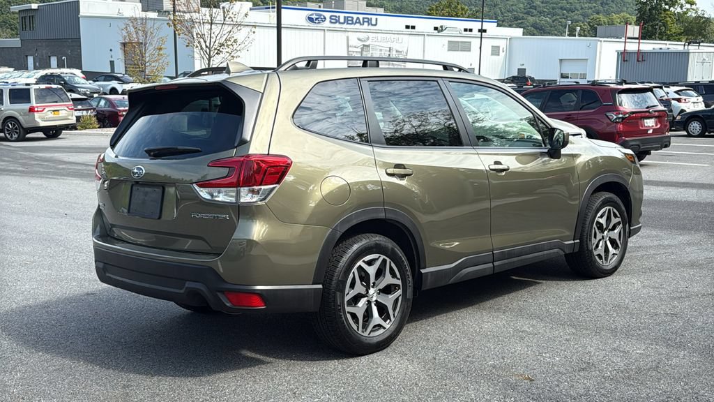 Certified 2023 Subaru Forester Premium AWD/4WD image 4
