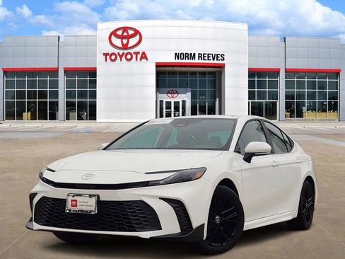 Used 2026 Toyota Camry SE w/ Multimedia Upgrade Package AWD/4WD image 1