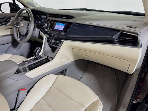 Certified 2025 Cadillac XT6 Premium Luxury image 29