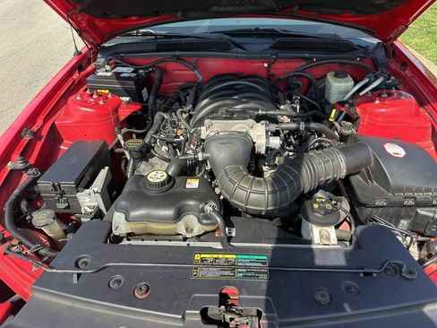 Used 2005 Ford Mustang GT RWD image 10