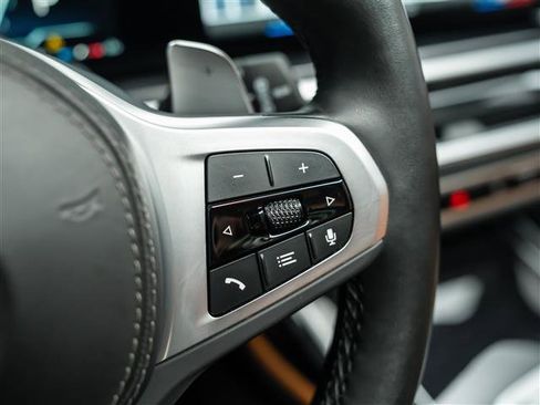 Used 2023 BMW X7 xDrive40i w/ Executive Package image 21