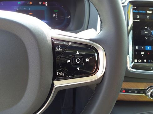 Certified 2025 Volvo XC90 T8 Core w/ Climate Package image 16