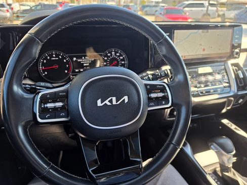 Certified 2023 Kia Sorento X-Line EX AWD/4WD image 18