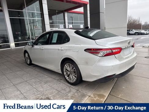 Used 2018 Toyota Camry XLE image 13