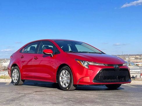 Used 2020 Toyota Corolla LE FWD image 1