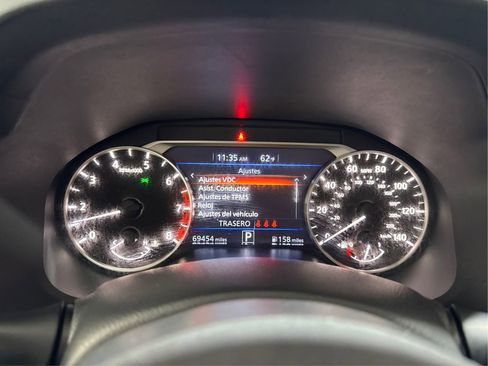 Used 2023 Nissan Altima 2.5 SV FWD image 14
