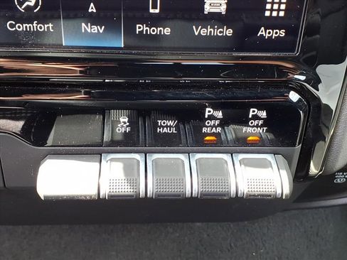 Used 2023 RAM 1500 Laramie image 14