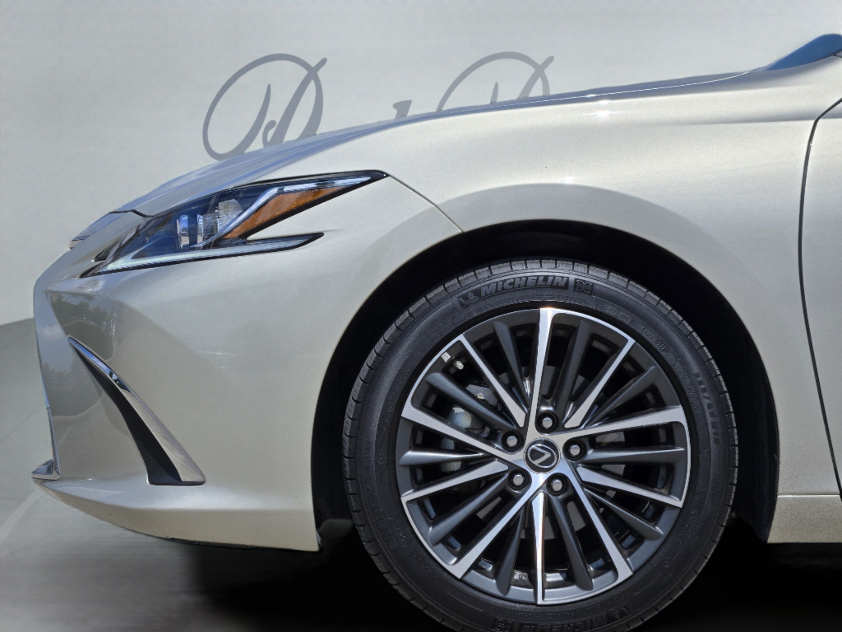 Certified 2025 Lexus ES 350 w/ Premium Package FWD image 37